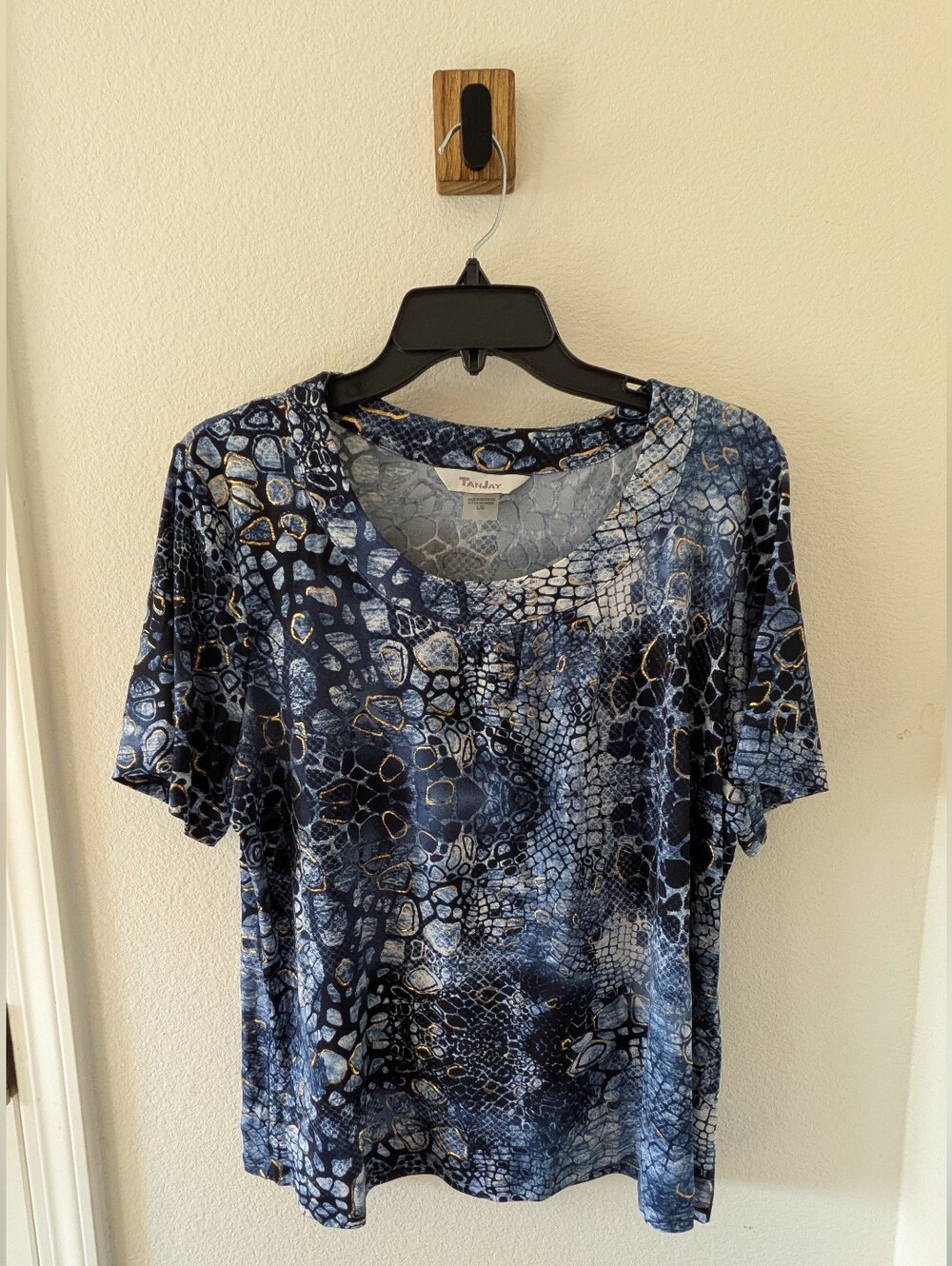 Tanjay Navy & Light Blue Abstract Animal-Print Short Sleeve Top